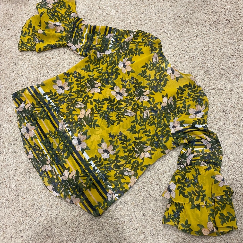 Cabi ruffle long sleeve shirt